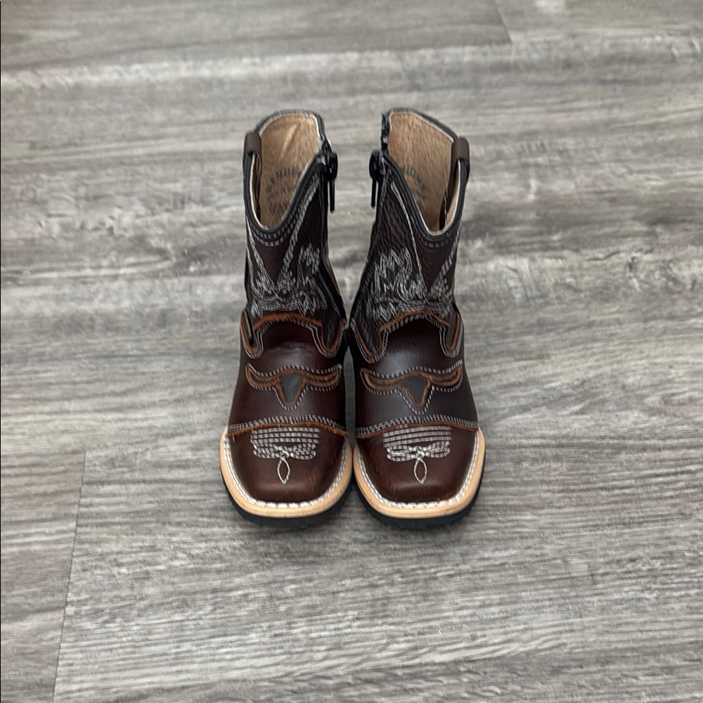 Brown Leather cowboy boots with a side zipper
